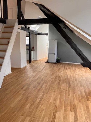 Schöne 4-Zimmer-DG-Wohnung in Krefeld