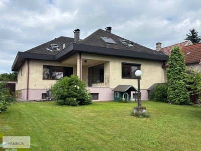 Engelhartstetten - Gediegenes Einfamilienhaus mit großem sonnigen Garten