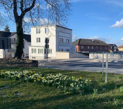 Frisch renovierte Wohnung mit Balkon in ruhigem Haus