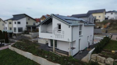 EXKLUSIVER WOHNTRAUM MIT POOL