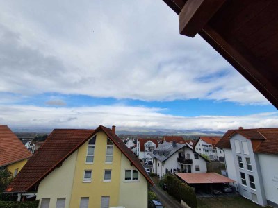 Freundliche 4-Zimmer-Maisonette-Wohnung mit Einbauküche in Ingelheim am Rhein