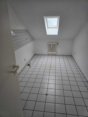 Moderne 3.5 - Zimmer-Wohnung mit Tiefgarage in ruhiger Lage