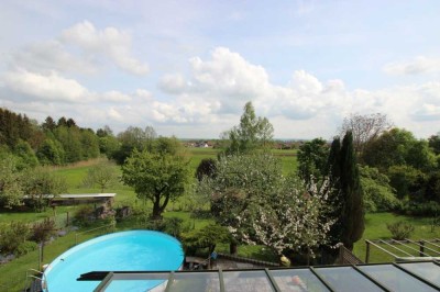 Wohnhaus in ruhiger Siedlungslage mit schönem Fernblick - 614