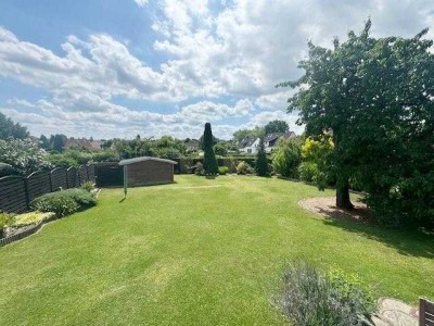 Charmantes Zweifamilienhaus in Top-Lage – mit Kamin, Fußbodenheizung & weitläufigem Garten