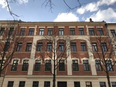 3-Raum-WE im Hochparterre, Balkon, Bad mit Fenster