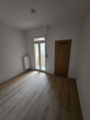 Renovierte 3 Zi.-Wohnung mit Loggia und perfekter Anbindung!