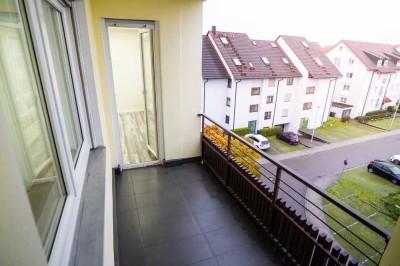 Privatverkauf: Sehr schöne Sanierte Wohnung mit Balkon und Stellplatz