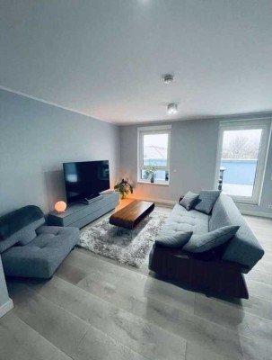 Stilvolle 2-Zimmer-Penthouse-Wohnung mit lux. Innenausstattung mit Balkon und EBK