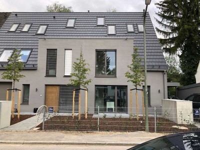 Modernes Reihenhaus mit luxuriöser Ausstattung in Bogenhausen