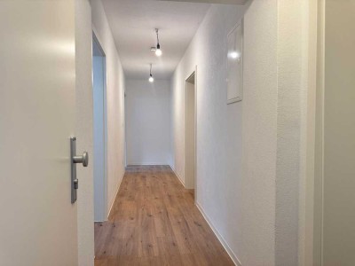 Frisch saniert: schöne 3-Zimmer-Wohnung Souterrain (Whg.7)
