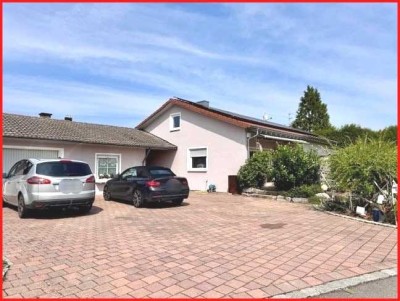 **Traumhaftes Einfamilienhaus im Bungalow-Stil in Schemmerhofen-Assmannshardt**