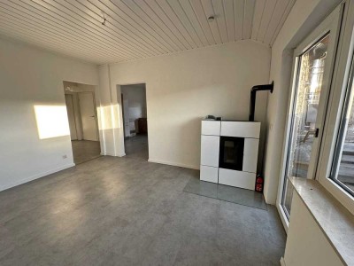 Neu renovierte Dachgeschosswohnung in ruhiger Lage