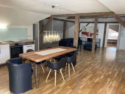 Großzügiges Loft in Innenstadt mit Sonnenbalkon