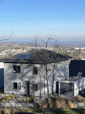 Neuwertiges  Einfamilenhaus im Schlossblick