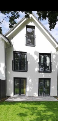 Neubau-Doppelhaushälfte mit Garten im Musikerviertel - 17 Min. zum HBF Berlin