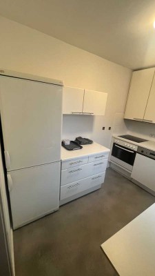 Möblierte WG-Zimmer mit EBK in Niederkassel