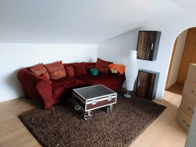 2-Zimmer-DG-Wohnung mit gehobner Innenausstattung u EBK, in Rielasingen-Worblingen