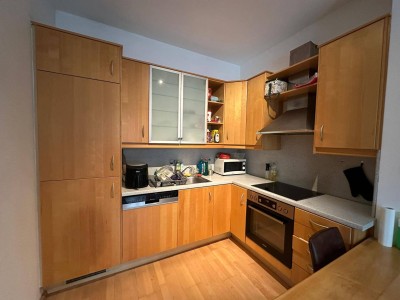 Helle 2 Zimmer *Innenstadt* Wohnung in zentraler Ruhelage mit Balkon "43m2+5m2 Balkon zum grünen Innenhof"