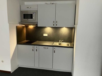Schöne, renovierte 1-Zimmer-Erdgeschosswohnung in Solingen