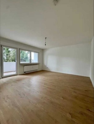 Stilvolle, modernisierte 2-Zimmer-Wohnung mit gehobener Innenausstattung mit Balkon in Ampfing