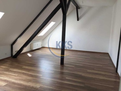 Sonnige DG-Wohnung mit EBK & Dachterrasse ab 01.10.2025!!!