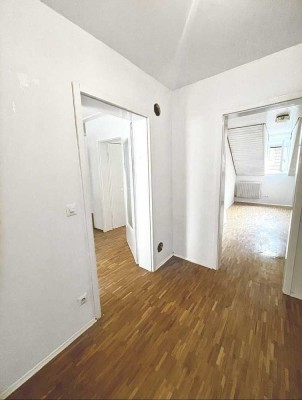 TOP LAGE renovierte 3 Zimmer mit 78qm + großem Balkon