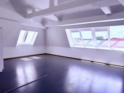 Exklusive Maisonette-Penthouse-Wohnung mit Dachloggia, Terrasse & Wow-Faktor – sofort bezugsfrei!