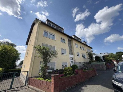 3-Zimmer-Wohnung mit Balkon im 1. OG