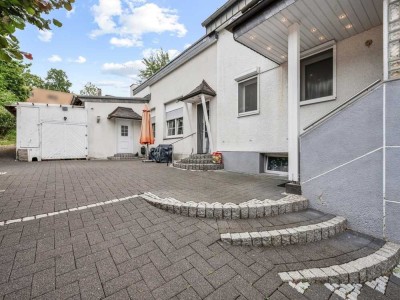 Charmantes Zweifamilienhaus in begehrter Lage von Solingen-Höhscheid – Historie trifft auf Moderne