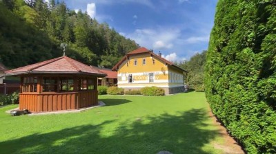 Elegantes Landhaus mit privatem Waldstück