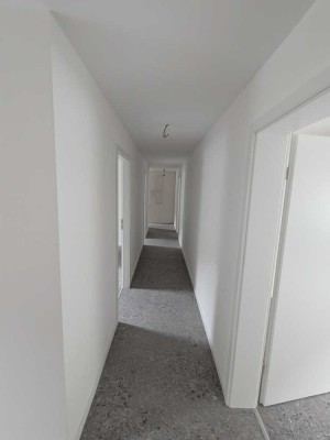 Stilvolle 4,5 Zimmer Wohnung * Erstbezug nach Sanierung