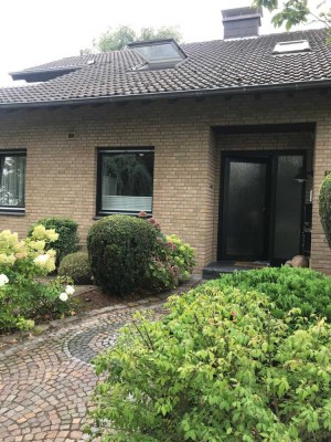 MS-Roxel, Erdg. excl., 3,5 ZKBT .120qm in Doppelh. m.2 Wohneinh.,ruhige, gepflegte Lage,  1400 € KM,
