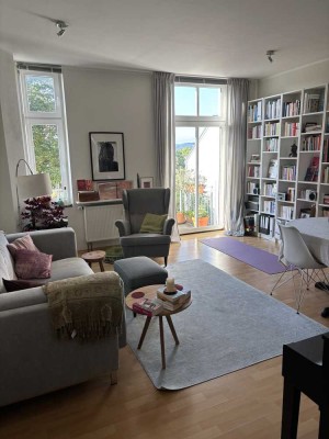 Helle 2-Zimmer-Wohnung mit Südbalkon und Blick ins Grüne in zentraler Lage von Witten