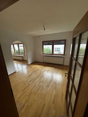Neu renoviertes Haus zentral gelegen jedoch mit viel Grünfläche