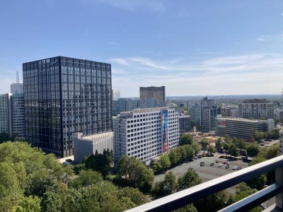 Eschborn-Süd: Frei werdende 3 Zimmer Wohnung mit tollem Ausblick!