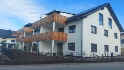 Neubau /Erstbezug 3-Zimmer-Wohnung mit großem überdachten Balkon in Altötting