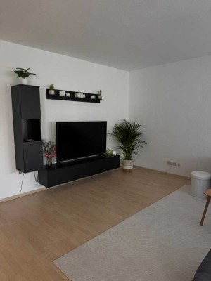 Moderne 2,5 Zimmer Wohnung mit Balkon & TG-Stellplatz - Provisionsfrei