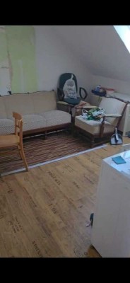 Gemütliche DG-Wohnung in verkehrsgünstiger Lage von Altenessen zu vermieten