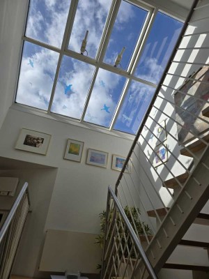 Penthouse // Maisonette // lichtdurchflutet // gr. Sonnenterrasse
