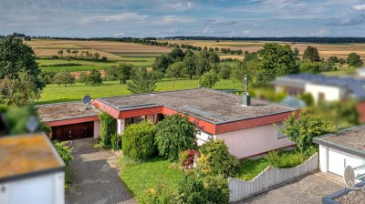 Großzügiger Bungalow in ruhiger Feldrandlage