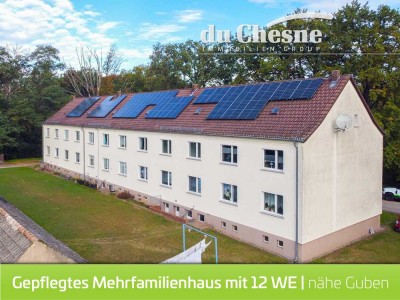 Gepflegtes Mehrfamilienhaus mit 12 Wohneinheiten im Grünen