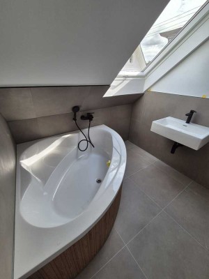 FREI - SALONWALD - SANIERT - KEINE PROVISION!