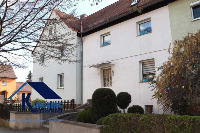 Saniertes Reihenmittelhaus mit großem Grundstück und Carport in Zeitz zu verkaufen!