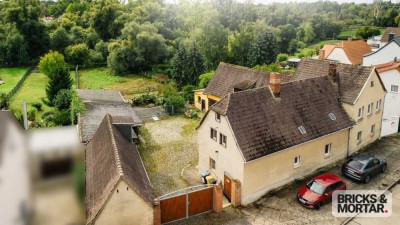 Wohnen im Drei-Seitenhof: Einfamilienhaus mit 150 m² und familiengerechtem Grundriss