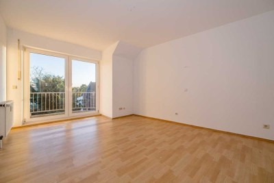 Heller Maisonette-Traum mit Balkon: 2 Etagen, Ankleide & Homeoffice