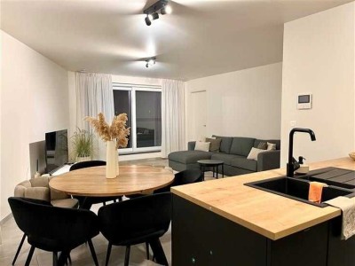 Freundliche und modernisierte 2-Raum-Wohnung mit Balkon und Einbauküche in Kamen