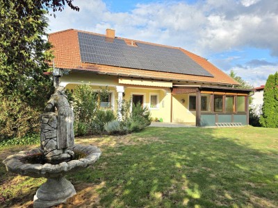Ruhiges Familienhaus mit Ausbau-Möglichkeit!