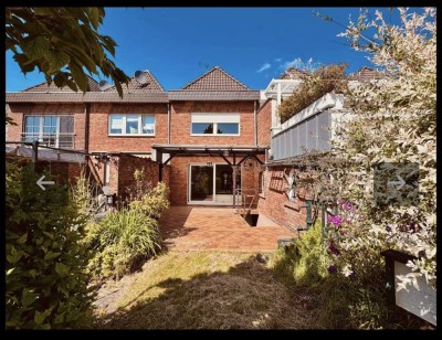 Charmantes Reihenhaus mit Garage in Hürth