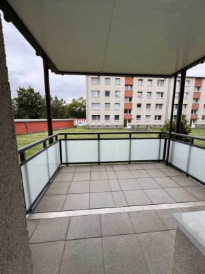 Schöne, sanierte 3 Zimmer Wohnung in zentraler Lage