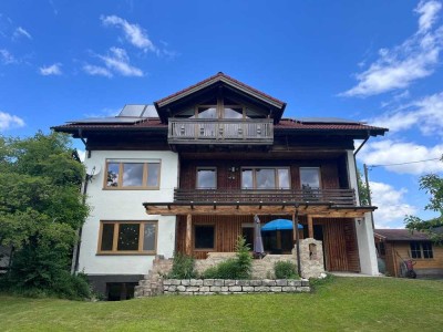 Schöne 2 Zimmer-Wohnung im 1. OG in idyllischer Gegend